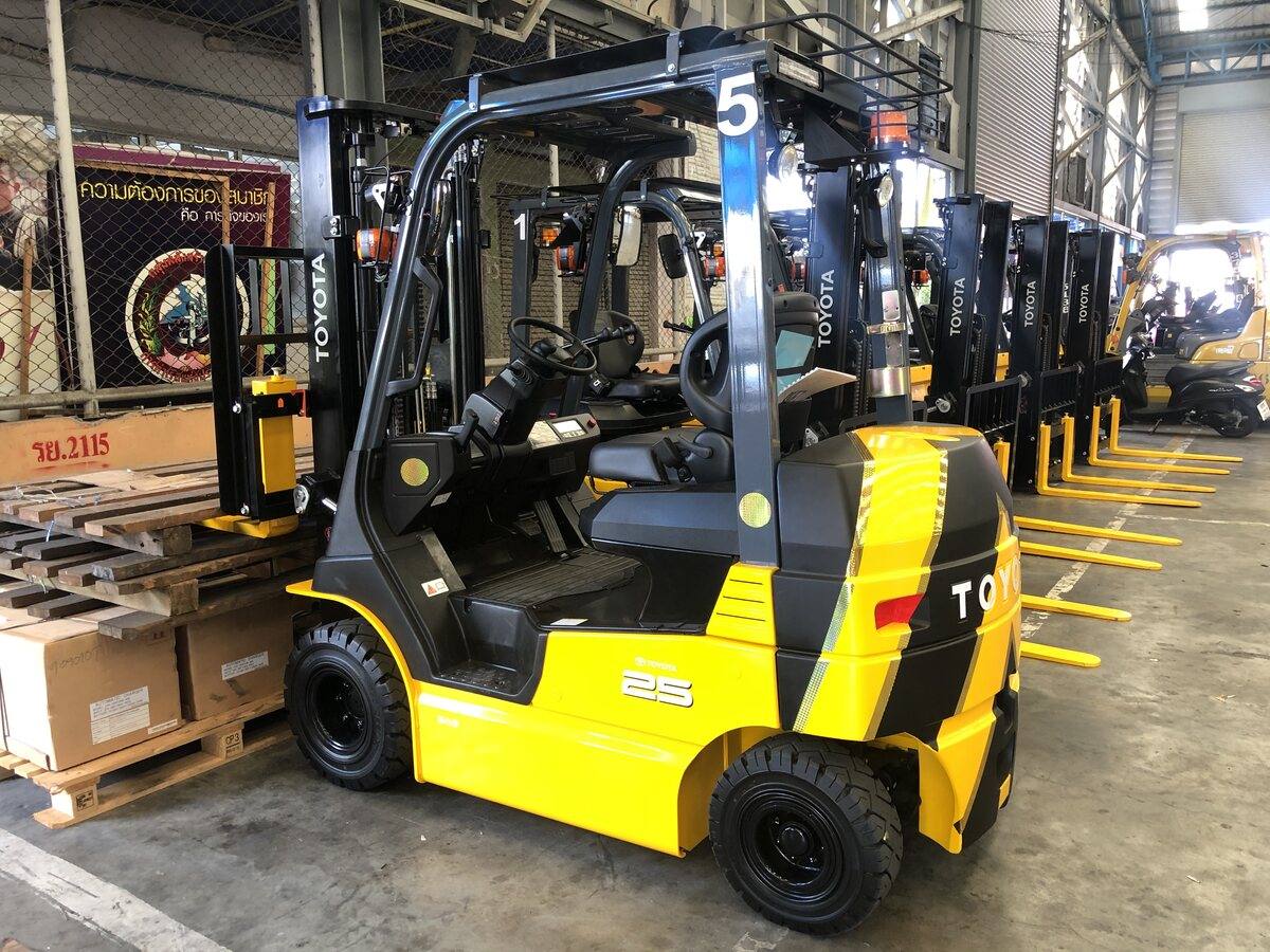Forklift